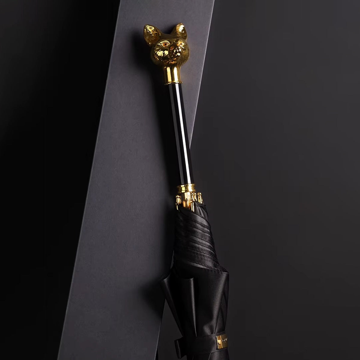 Fox Head Umbrella - Luxury Fashion Accessory for Gentlemen and Ladies